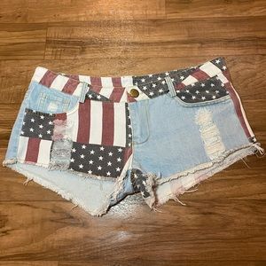 RED WHITE & BLUE PATRIOTIC SHORT DENIM SHORTS 100% COTTON SIZE MEDIUM